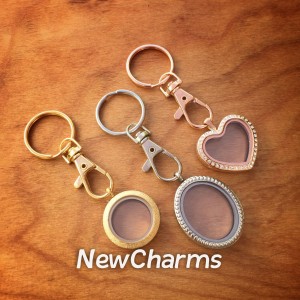 Simple Locket Stainless Steel Keychain on Sale